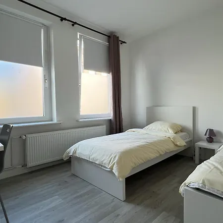 Studio-apartments Fuer Monteure & Businessgaeste Zentral In Neumuenster