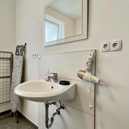 Studio-apartments Fuer Monteure & Businessgaeste Zentral In * Neumünster