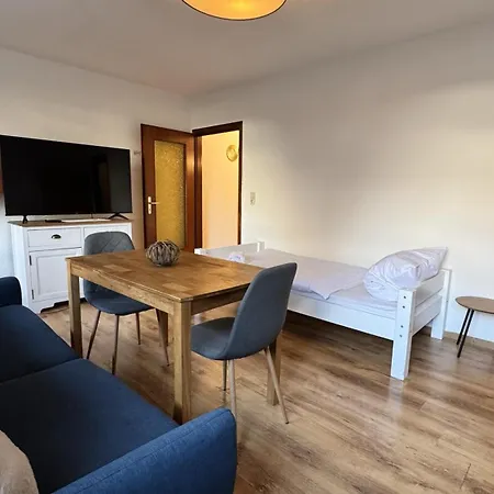 Studio-apartments Fuer Monteure & Businessgaeste Zentral In