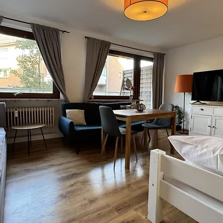 Studio-apartments Fuer Monteure & Businessgaeste Zentral In Apartament *