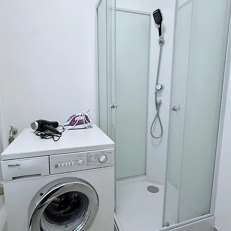 Studio-apartments Fuer Monteure & Businessgaeste Zentral In Neumünster