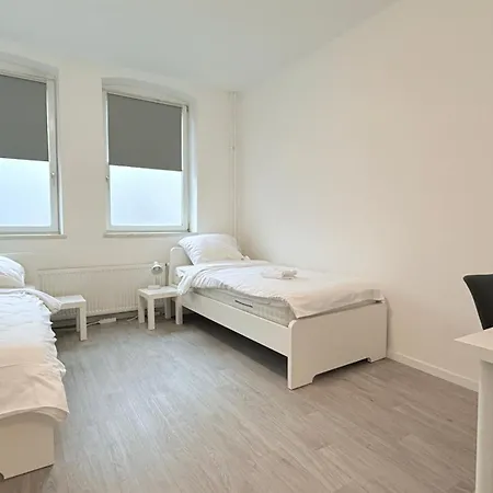 Studio-apartments Fuer Monteure & Businessgaeste Zentral In شقة نومنستر
