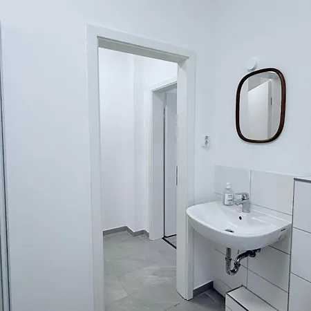 Studio-apartments Fuer Monteure & Businessgaeste Zentral In *