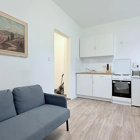 Studio-apartments Fuer Monteure & Businessgaeste Zentral In