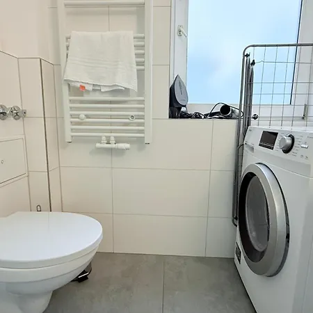Studio-apartments Fuer Monteure & Businessgaeste Zentral In Apartament *