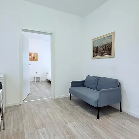 Studio-apartments Fuer Monteure & Businessgaeste Zentral In Apartman