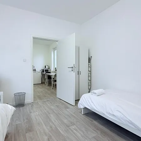 Studio-apartments Fuer Monteure & Businessgaeste Zentral In Apartament *