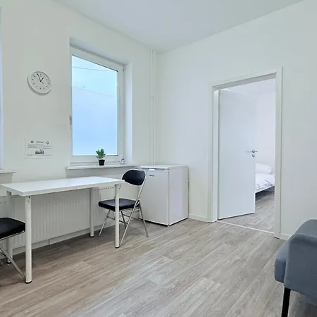 Apartman Studio-apartments Fuer Monteure & Businessgaeste Zentral In *