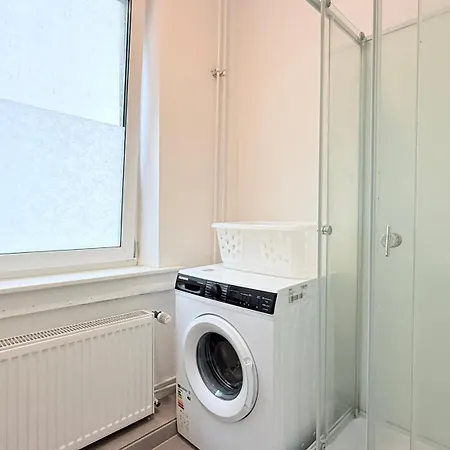 Studio-apartments Fuer Monteure & Businessgaeste Zentral In Apartament Neumünster